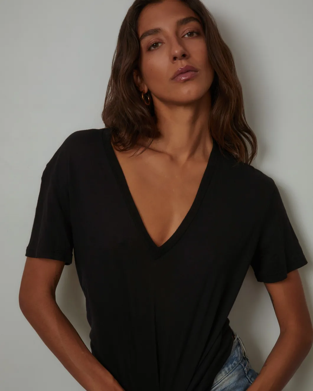 MONROW Cotton Modal Relaxed V Neck Tee - Color BLACK Fashion