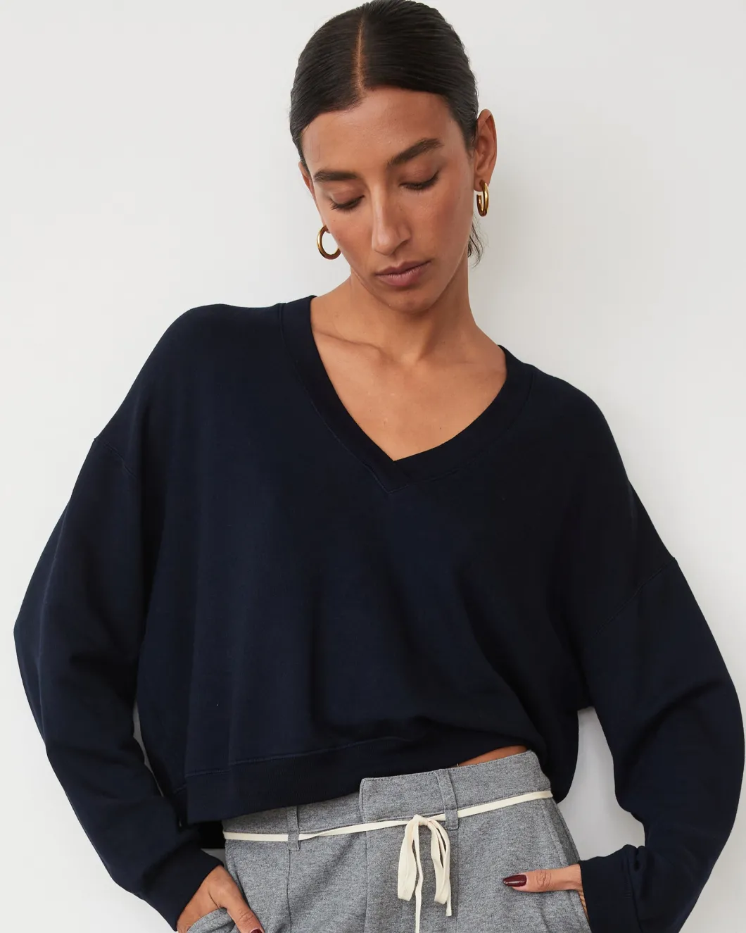 MONROW Softfleece Crop V Neck Sweatshirt DARKNAVY Cheap